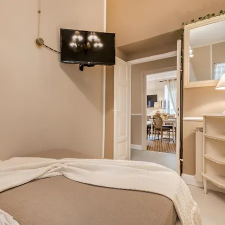 Apartament Moulin Rouge *