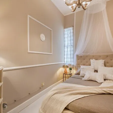 Apartament Moulin Rouge *