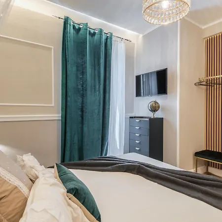 Moulin Rouge Apartament Lerici