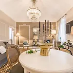 Apartment Moulin Rouge